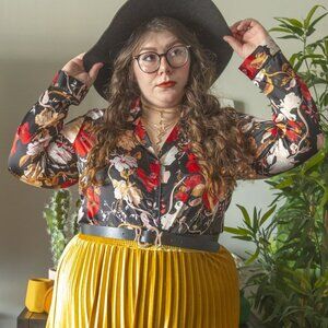 XL Stars Above Black Floral Notched Collar Pajama Top